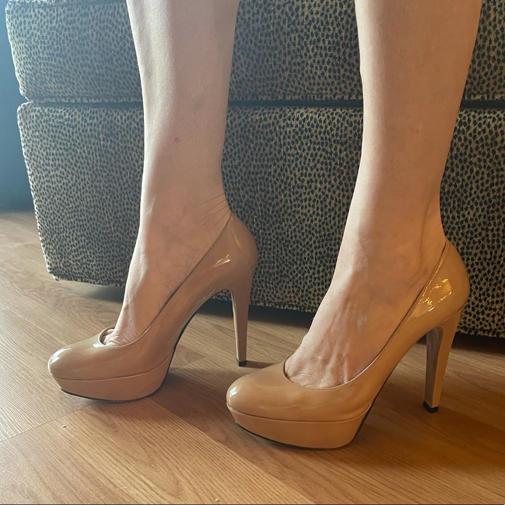 STUART WEITZMAN Patent Leather Pumps Size 7 1/2